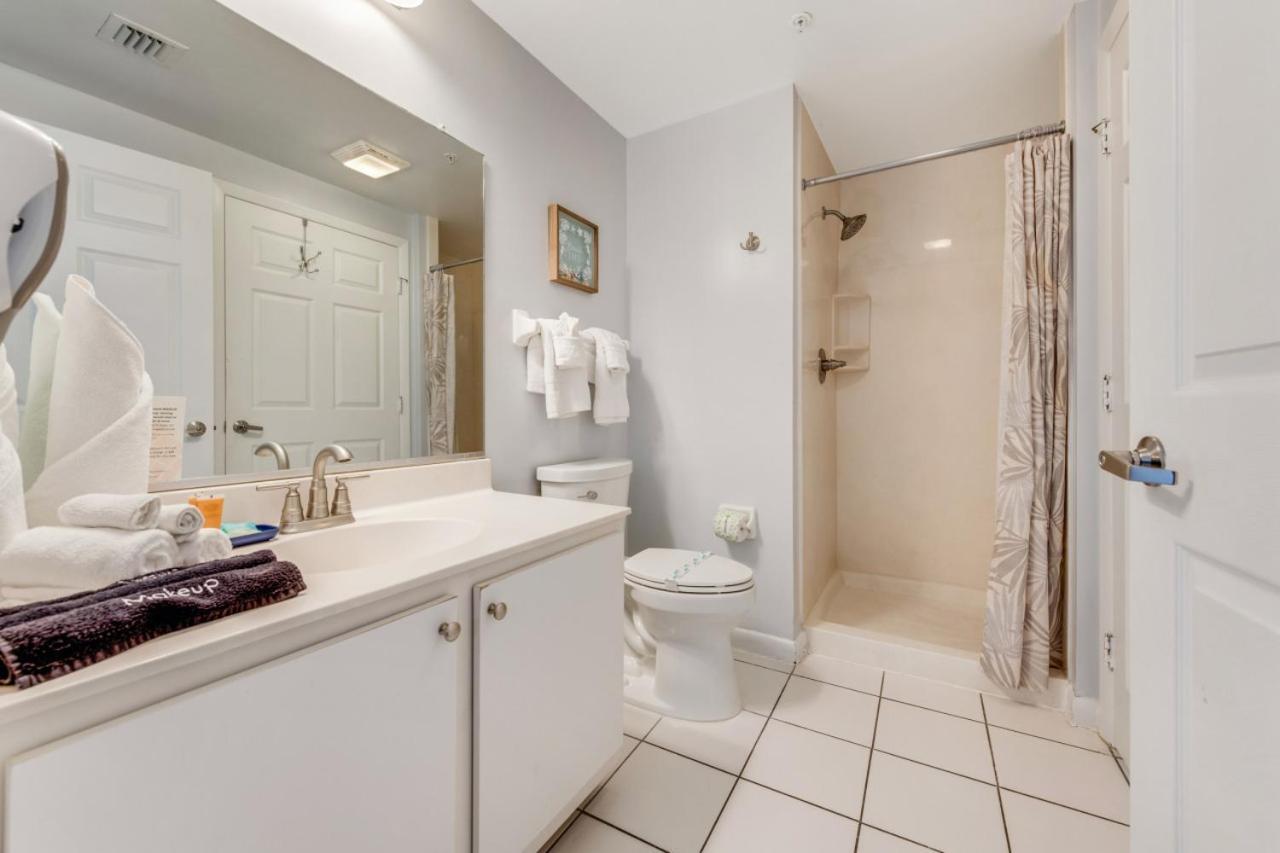 Holiday home Newly Renovated 11th Floor 3 Bedroom Oceanfront Views Daytona Beach
