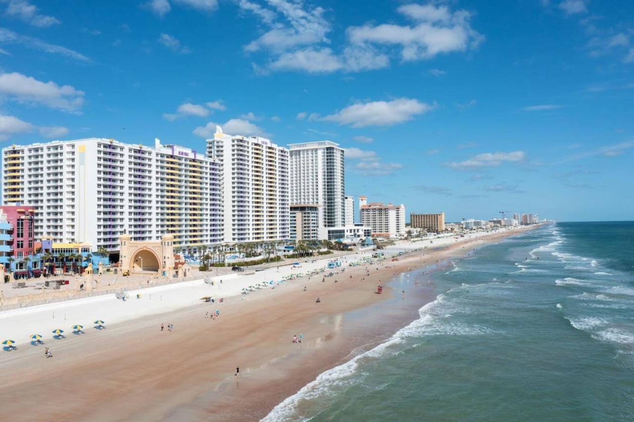 Newly Renovated 11th Floor 3 Bedroom Oceanfront Views * Daytona Beach
