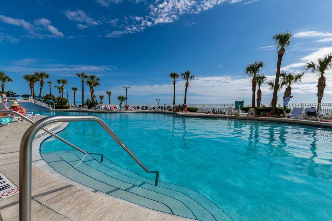 Holiday home Newly Renovated 11th Floor 3 Bedroom Oceanfront Views Daytona Beach