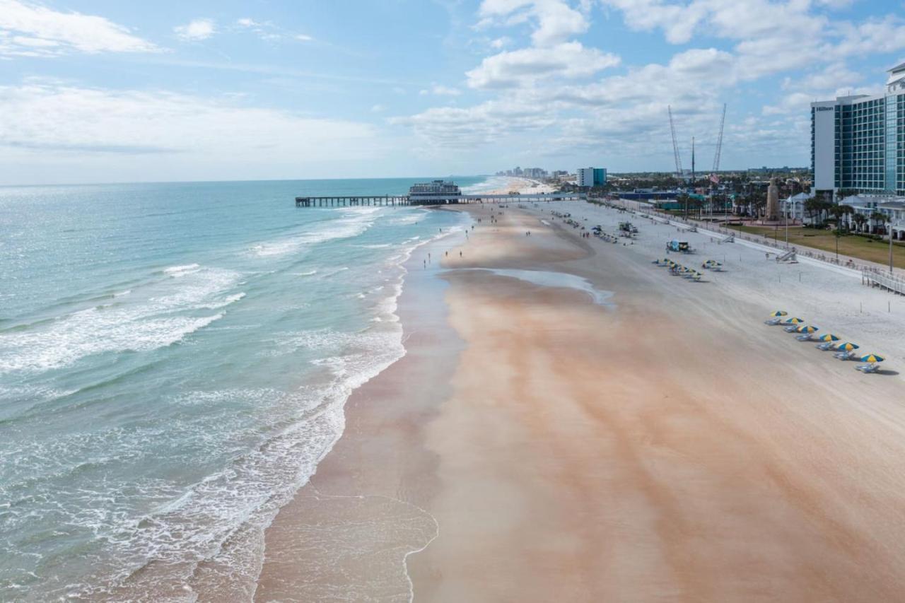 Newly Renovated 11th Floor 3 Bedroom Oceanfront Views Holiday home *