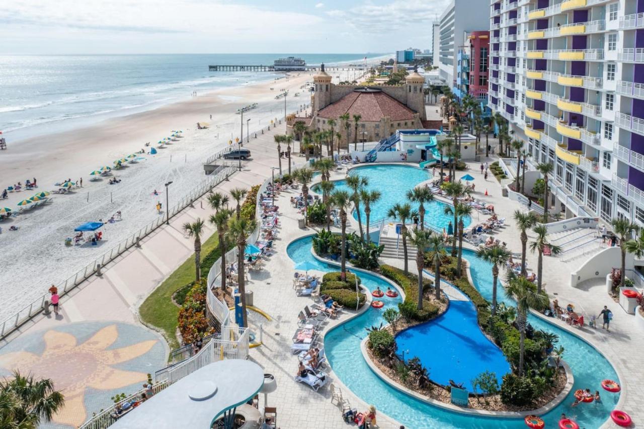 Holiday home Newly Renovated 11th Floor 3 Bedroom Oceanfront Views *