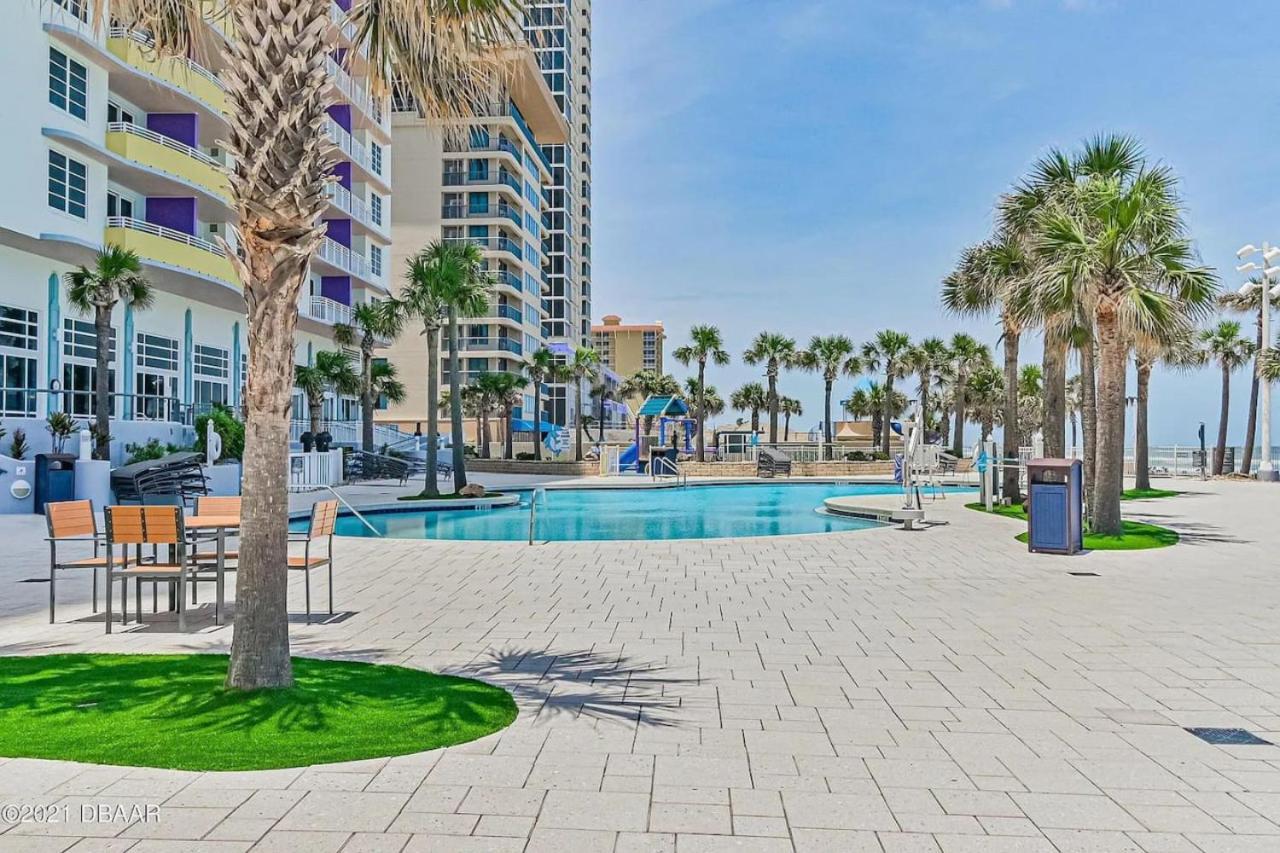 Holiday home Newly Renovated 11th Floor 3 Bedroom Oceanfront Views